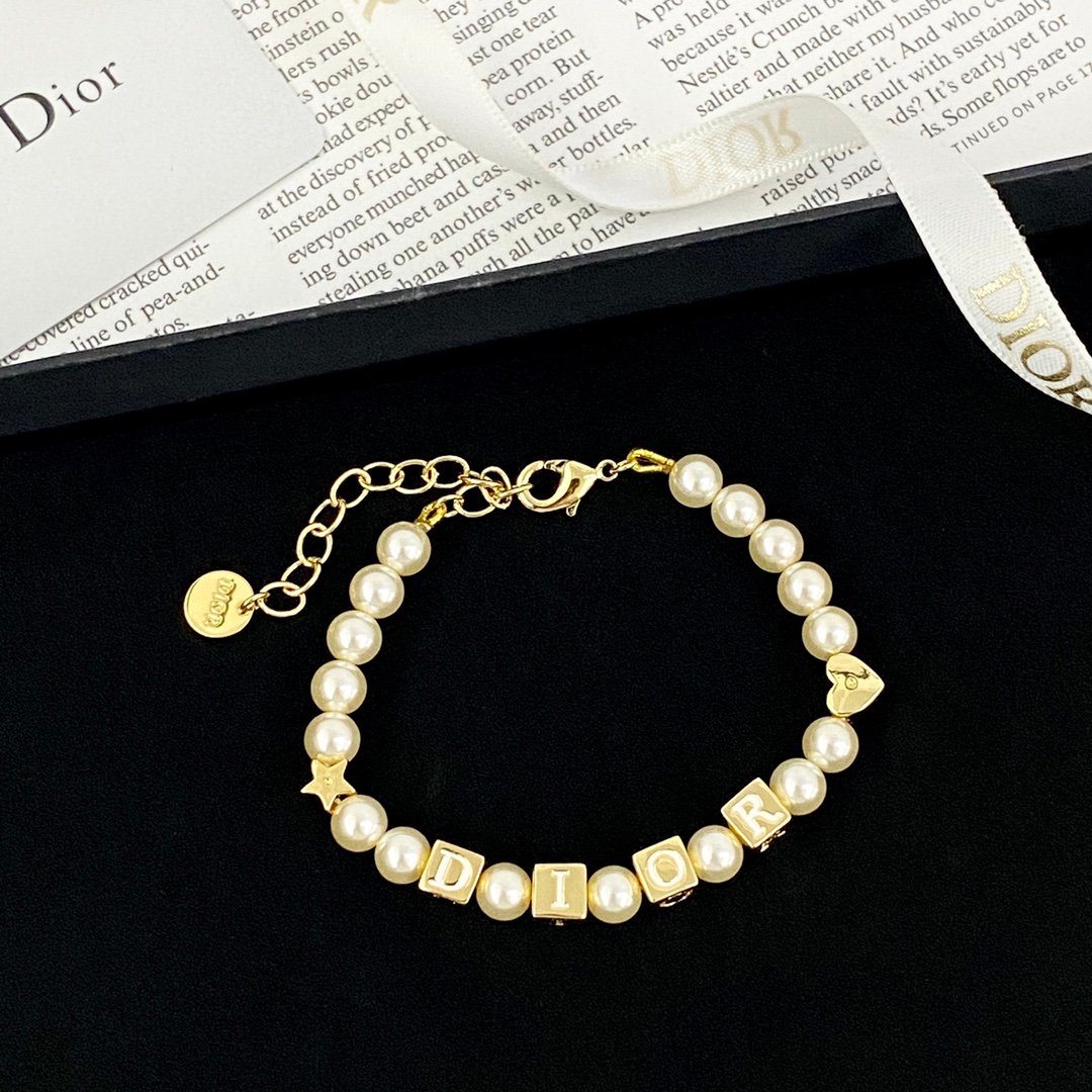 Dior Light gold small square letter pearl bracelet