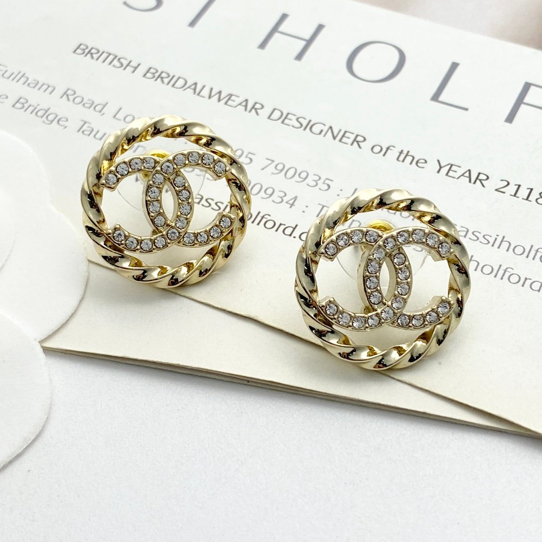 Chanel Full diamond double C gold corrugated round earrings